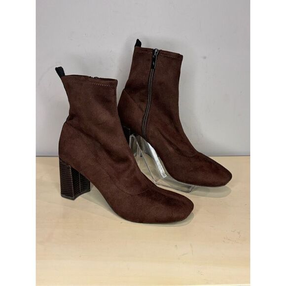 Donald Pliner Women's Cattie Block Heels Side Zip Ankle Bootie Brown Size 8.5 - Picture 2 of 7